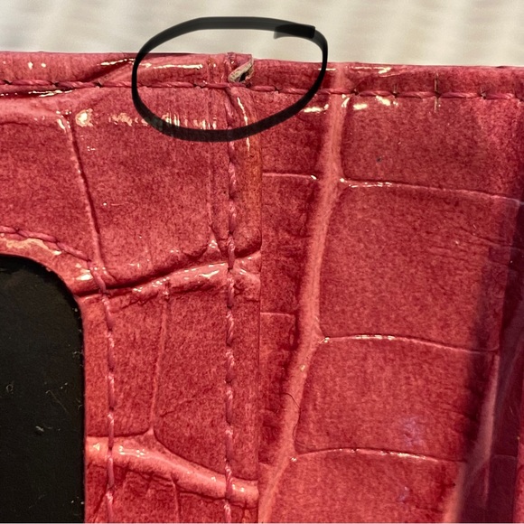 Guess Pink Patent Wallet - Picture 16 of 17